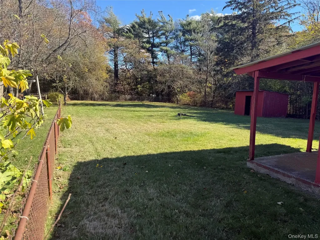 1663 N Thompson Drive Bay Shore NY 11706