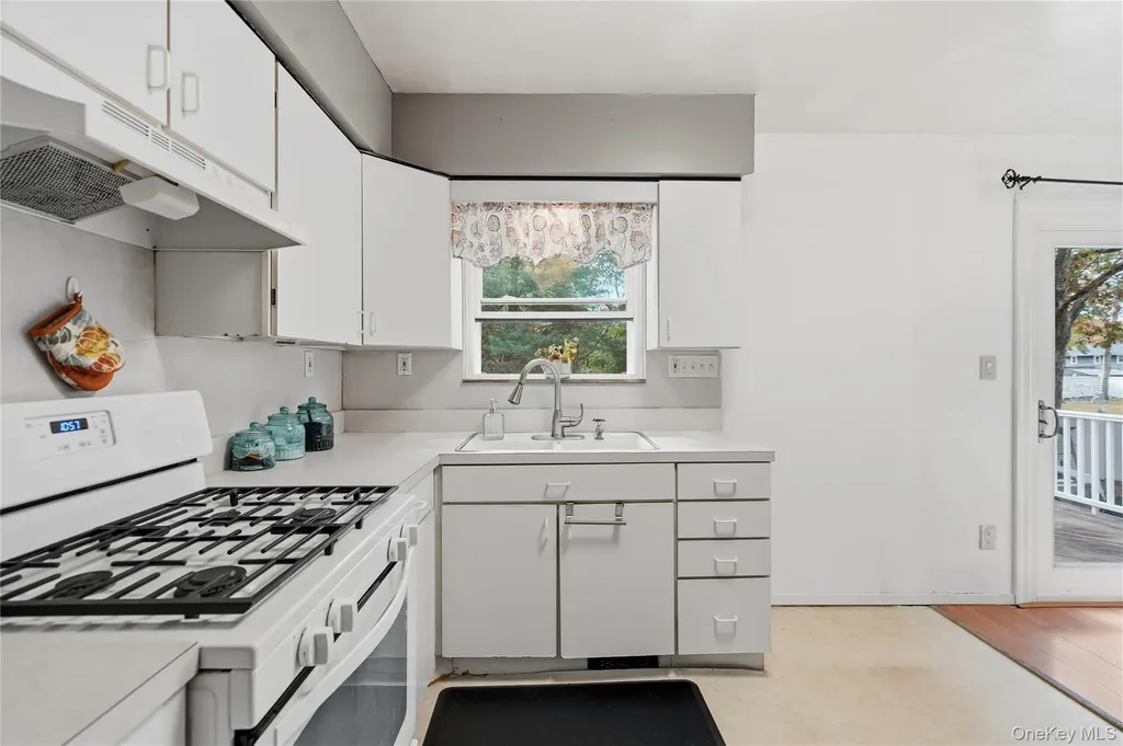 42 Fig Street Central Islip NY 11722