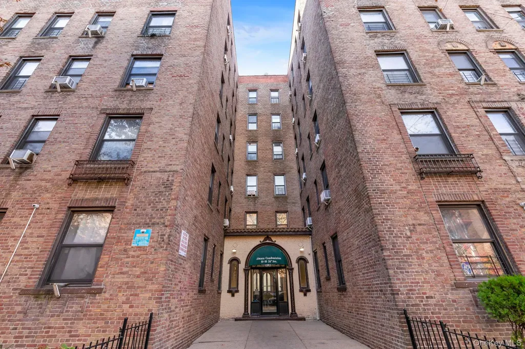 91-10 34th Avenue Jackson Heights NY 11372