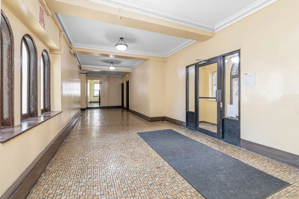 91-10 34th Avenue Jackson Heights NY 11372