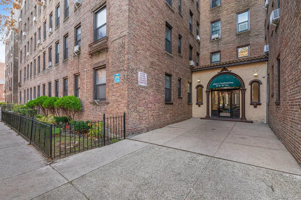 91-10 34th Avenue Jackson Heights NY 11372
