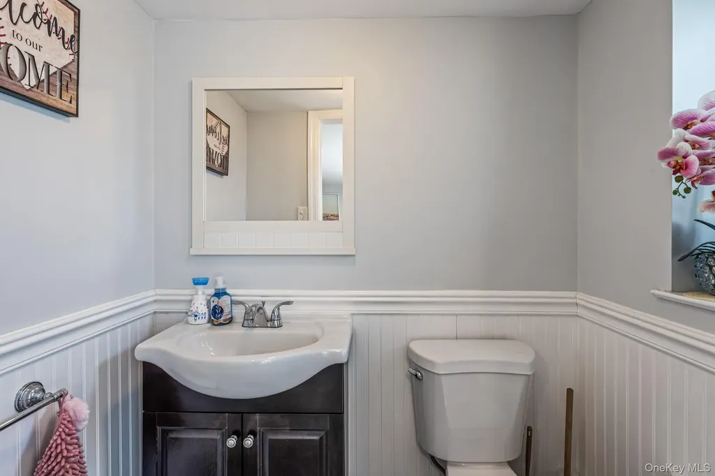 15 Vista Road Plainview NY 11803