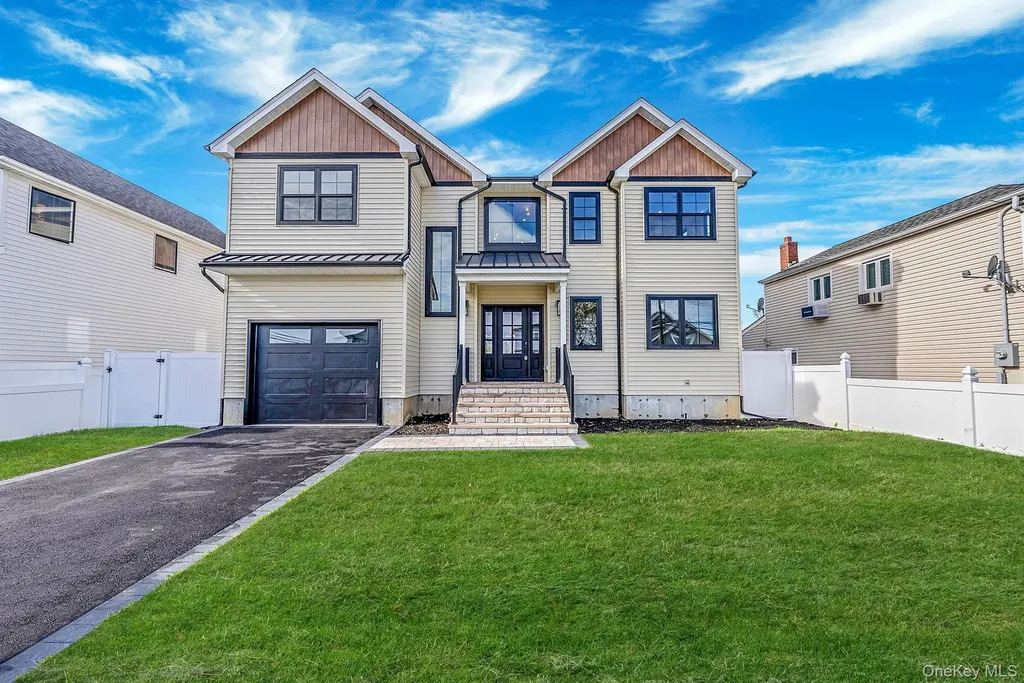 2542 Lefferts Place Bellmore NY 11710