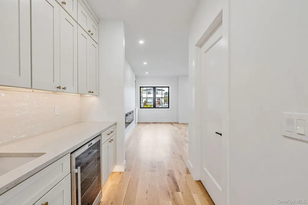 2542 Lefferts Place Bellmore NY 11710