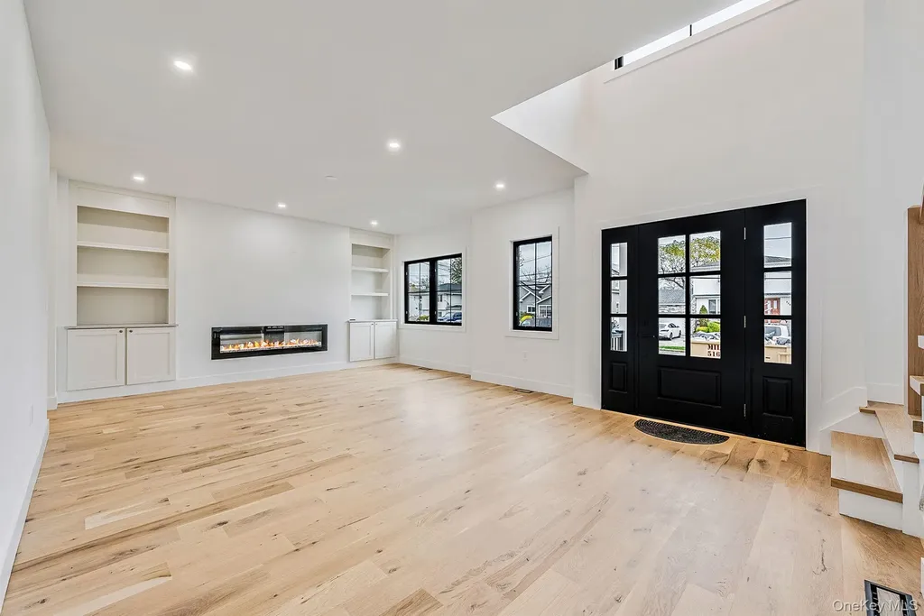 2542 Lefferts Place Bellmore NY 11710