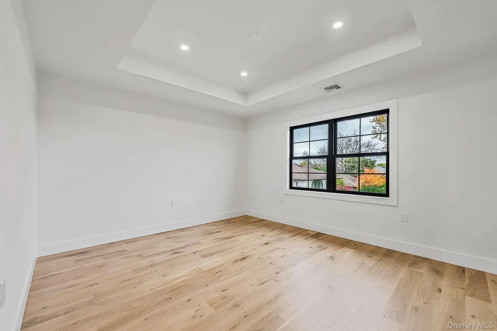 2542 Lefferts Place Bellmore NY 11710