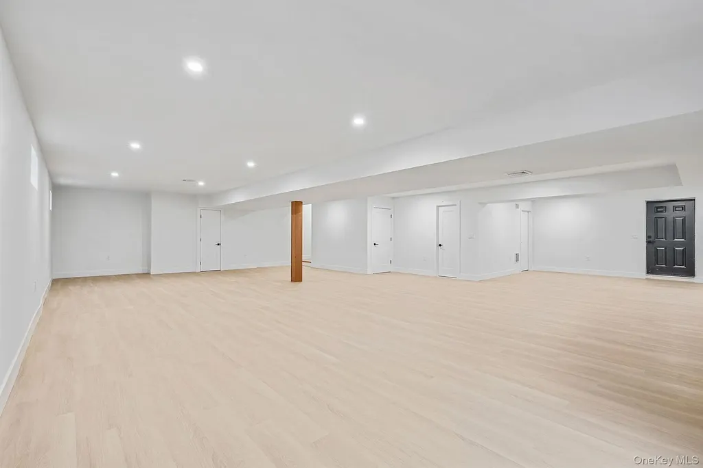 2542 Lefferts Place Bellmore NY 11710