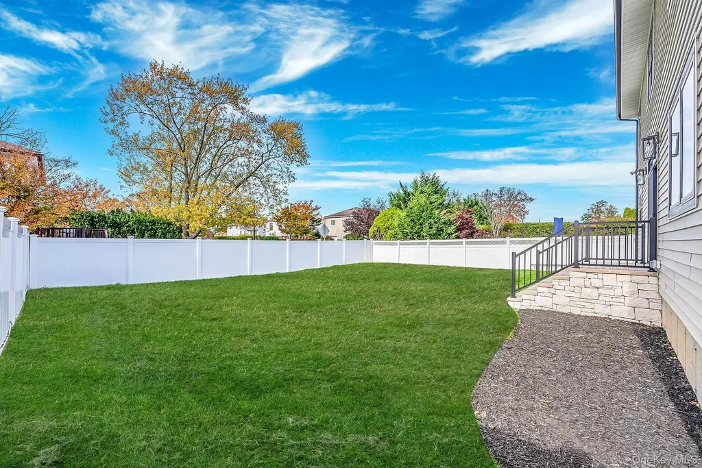 2542 Lefferts Place Bellmore NY 11710