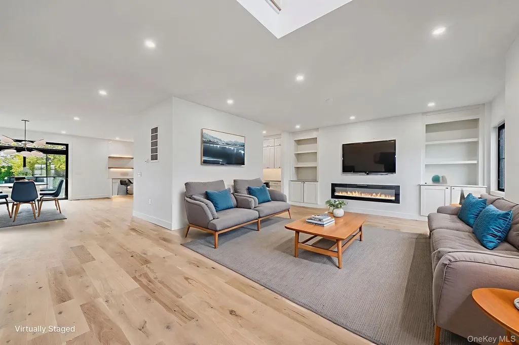 2542 Lefferts Place Bellmore NY 11710