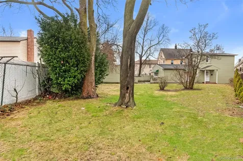 6 Gipson Street Far Rockaway NY 11691