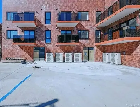 16502 Sanford Avenue Flushing NY 11358