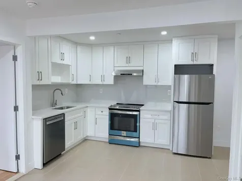 16502 Sanford Avenue Flushing NY 11358