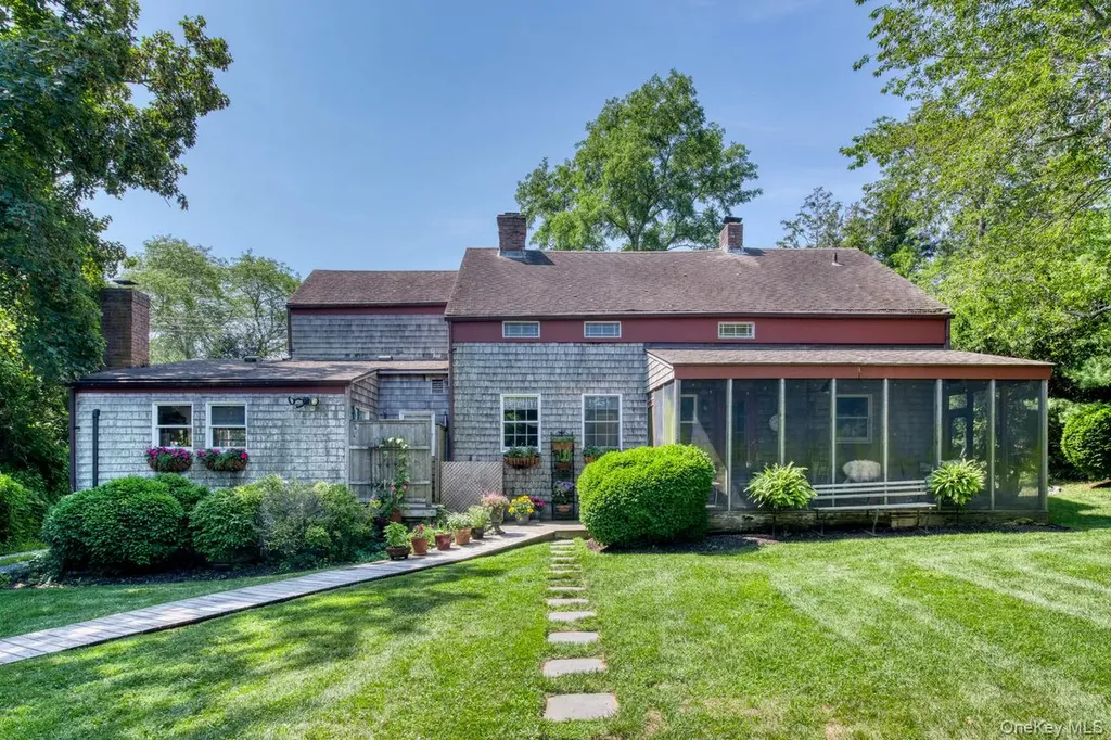 7635 Main Bayview Road Southold NY 11971