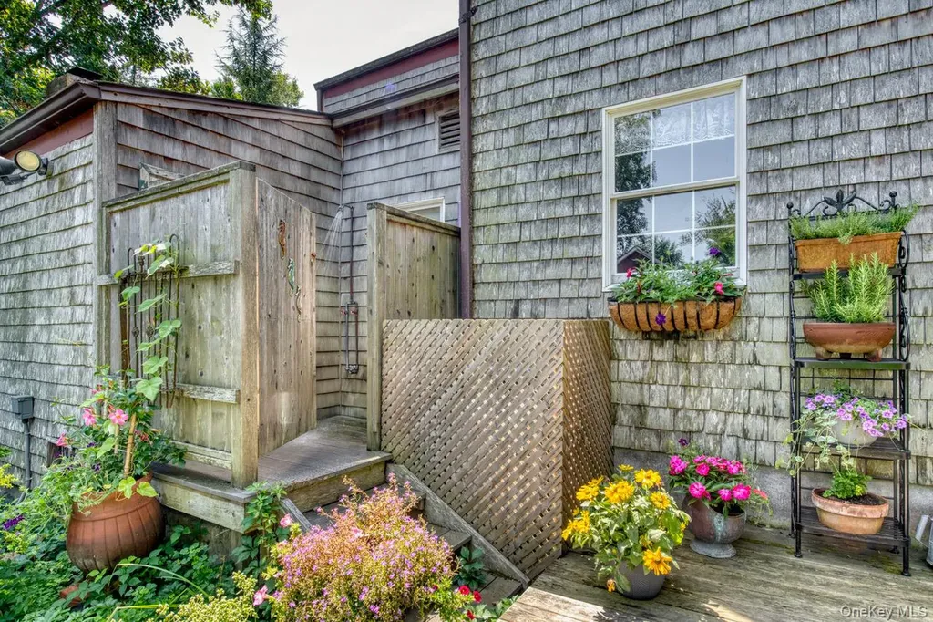 7635 Main Bayview Road Southold NY 11971