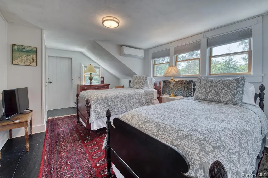 7635 Main Bayview Road Southold NY 11971