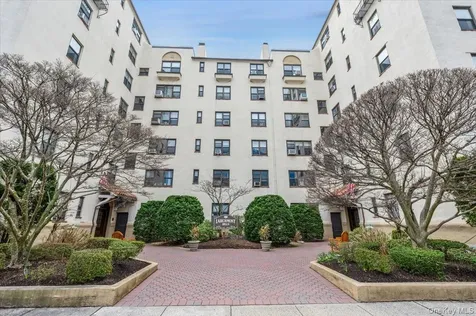 17 N Chatsworth Avenue Larchmont NY 10538