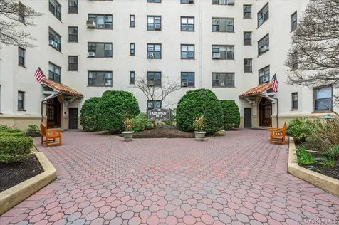 17 N Chatsworth Avenue Larchmont NY 10538