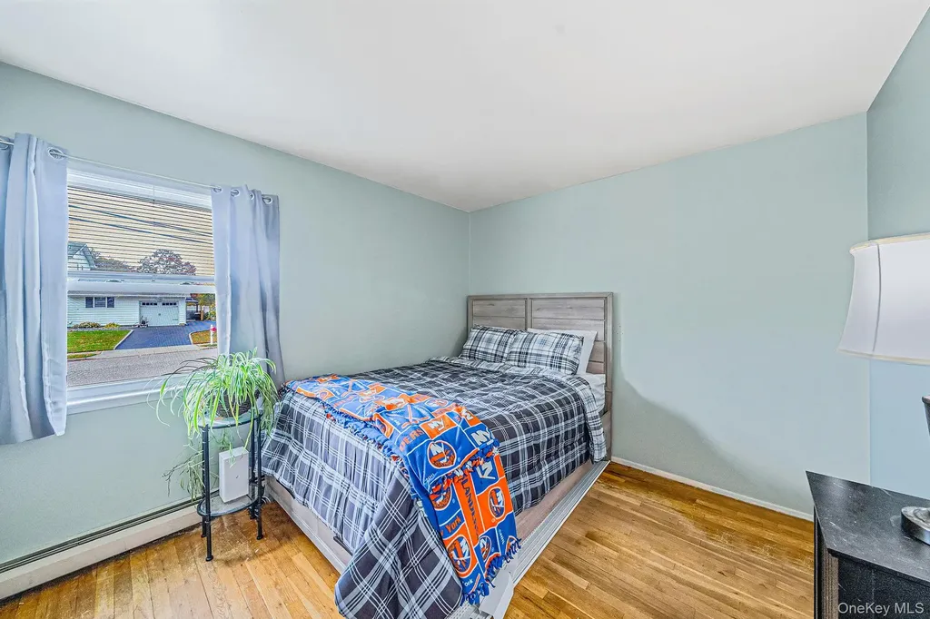 7 Hester Lane Ronkonkoma NY 11779