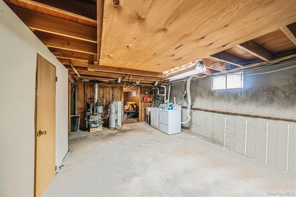 7 Hester Lane Ronkonkoma NY 11779