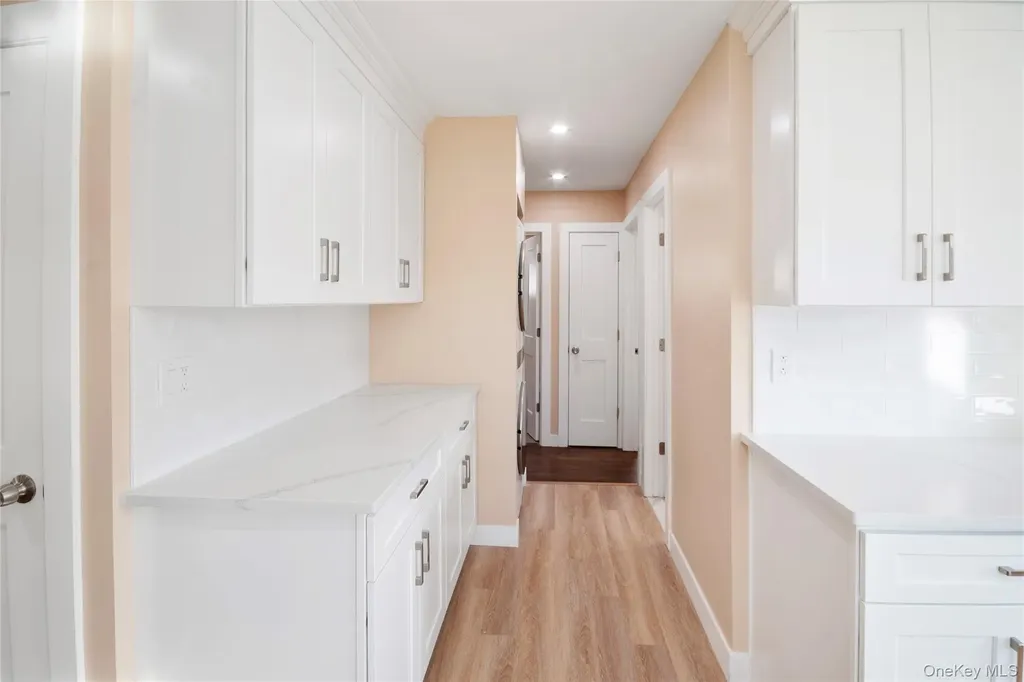 1039 Carll Drive Bay Shore NY 11706
