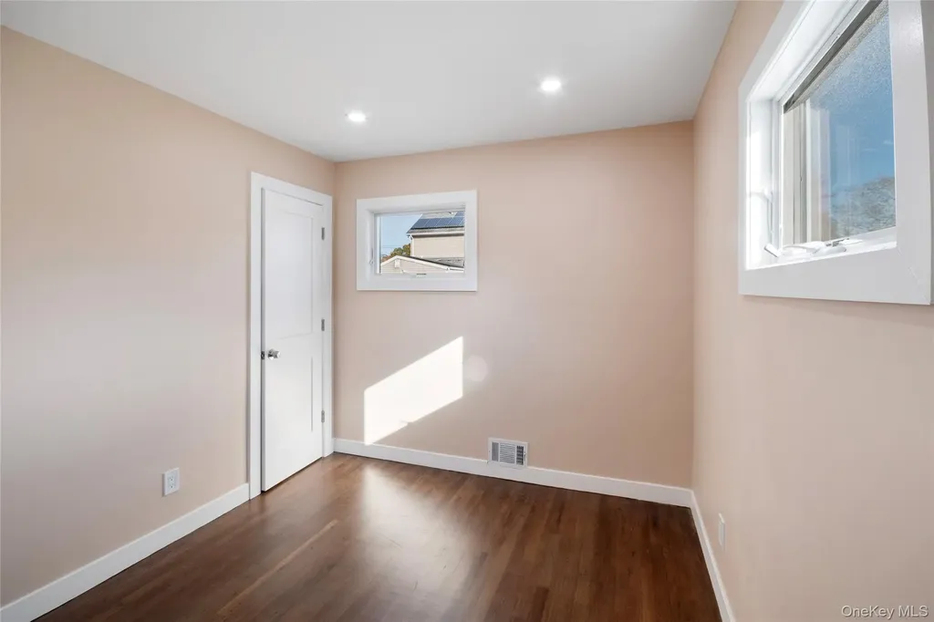 1039 Carll Drive Bay Shore NY 11706