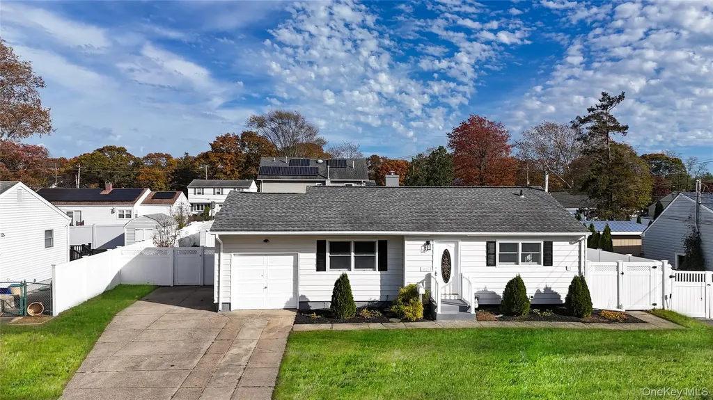 1039 Carll Drive Bay Shore NY 11706