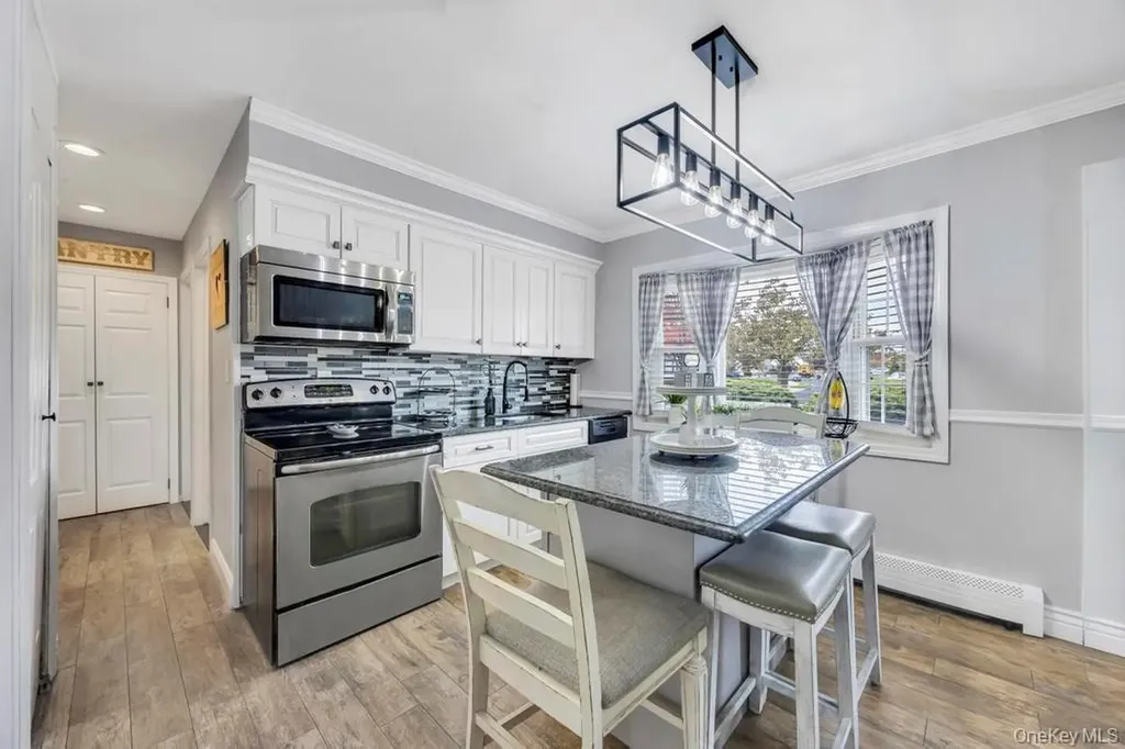 101 Constellation Road Levittown NY 11756
