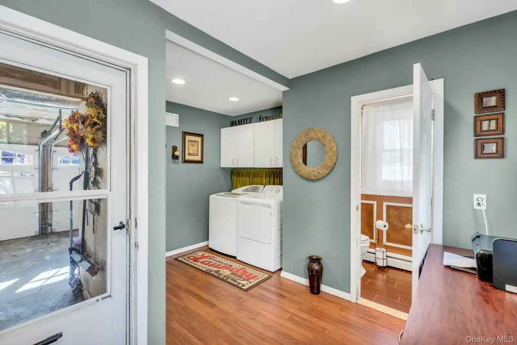 27 Hollister Lane Islip NY 11751