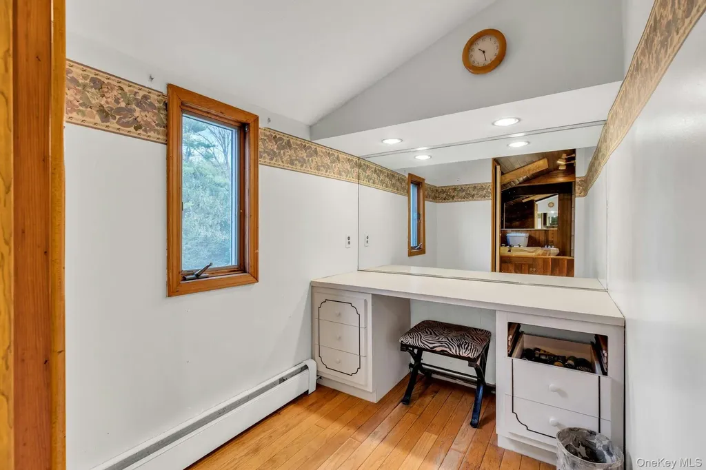 27 Hollister Lane Islip NY 11751