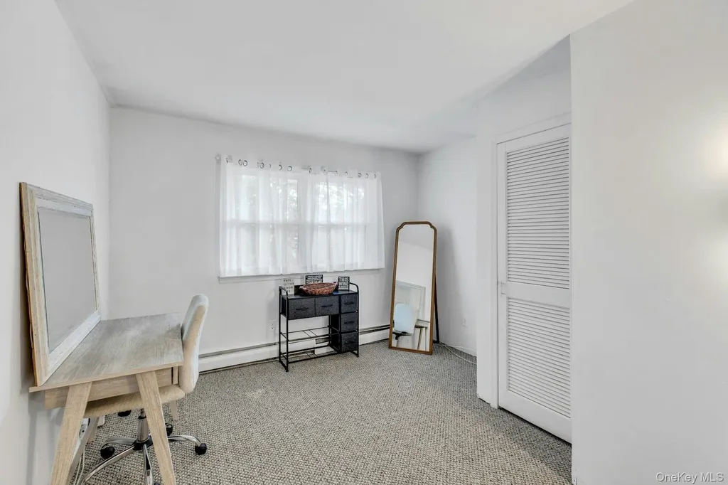27 Hollister Lane Islip NY 11751