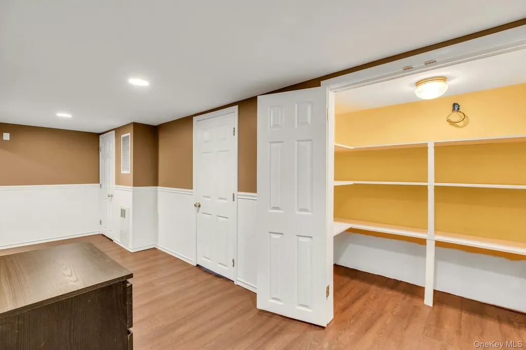 27 Hollister Lane Islip NY 11751