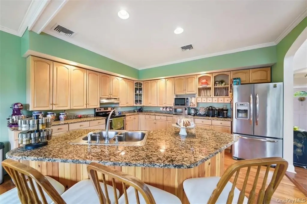2 Bruyn Avenue Pine Bush NY 12566