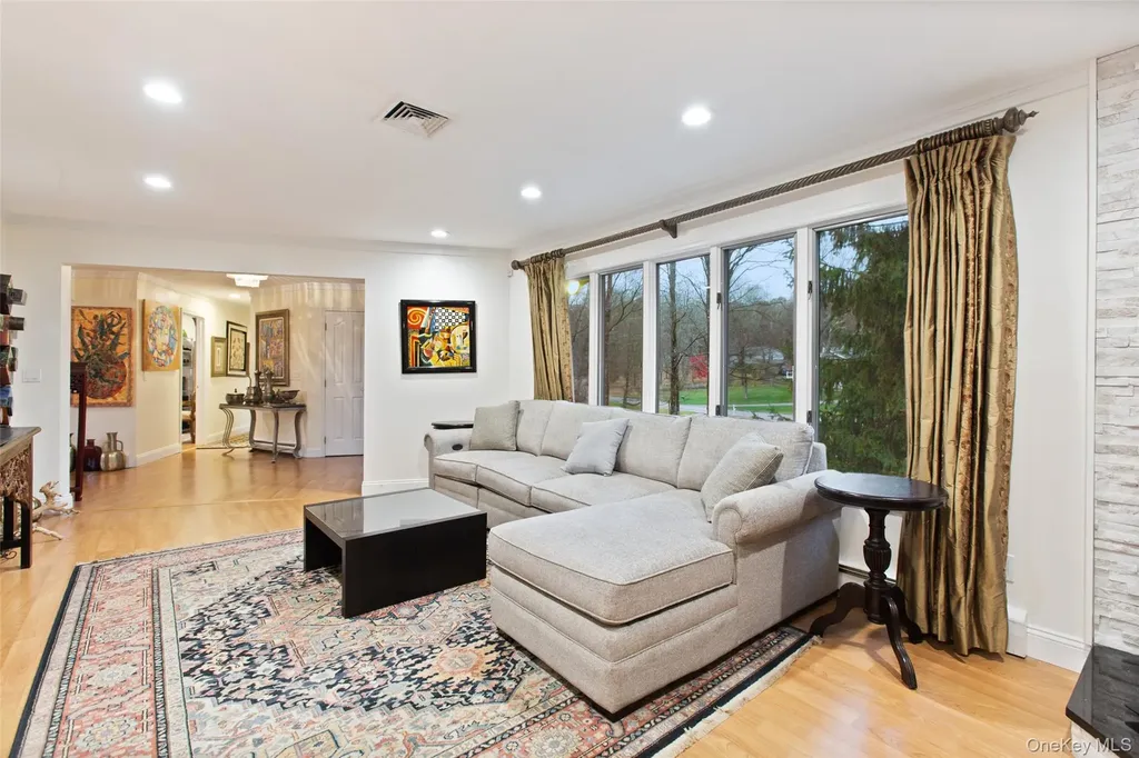 22 Franklin Drive Mahopac NY 10541