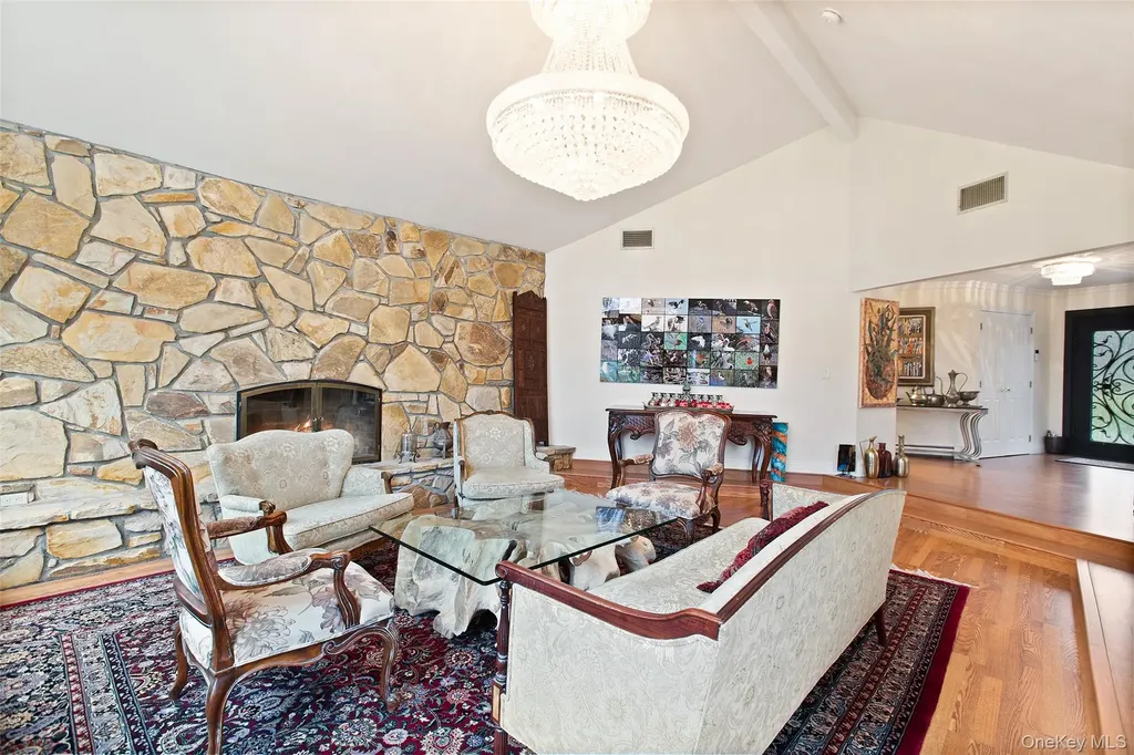 22 Franklin Drive Mahopac NY 10541