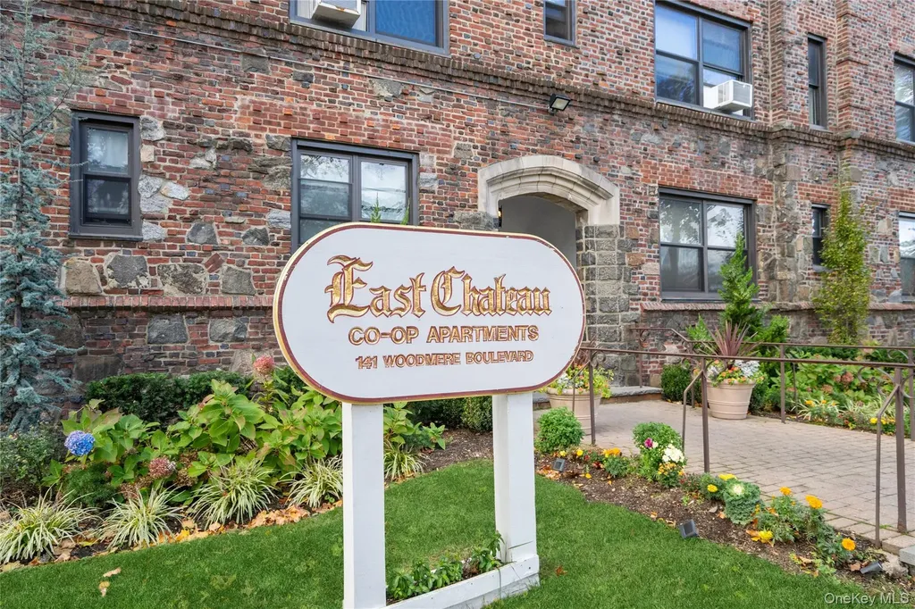 141 Woodmere Boulevard Woodmere NY 11598
