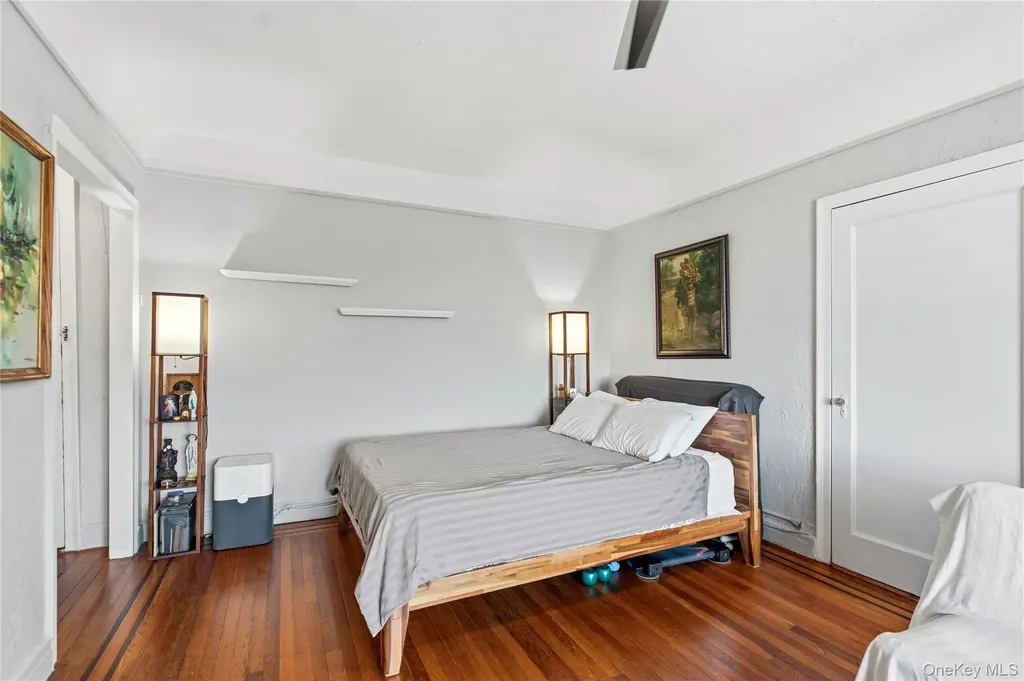 141 Woodmere Boulevard Woodmere NY 11598