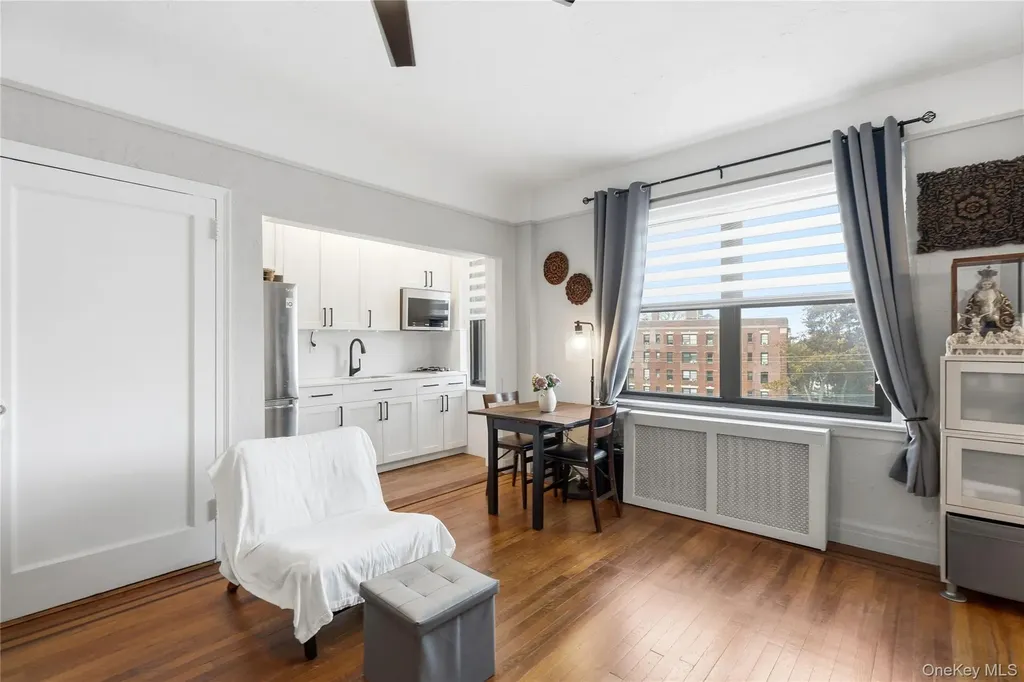 141 Woodmere Boulevard Woodmere NY 11598