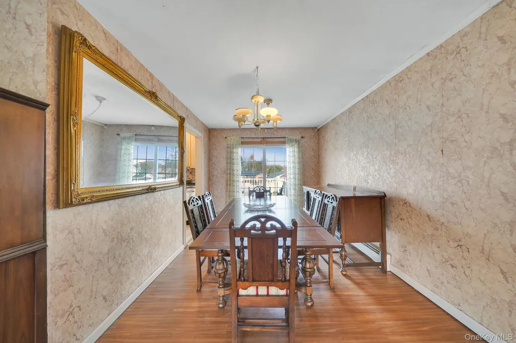 501 Windmill Avenue West Babylon NY 11704