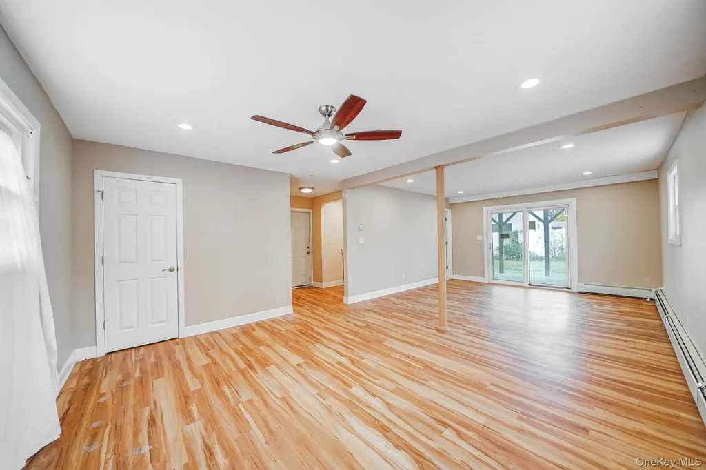 501 Windmill Avenue West Babylon NY 11704