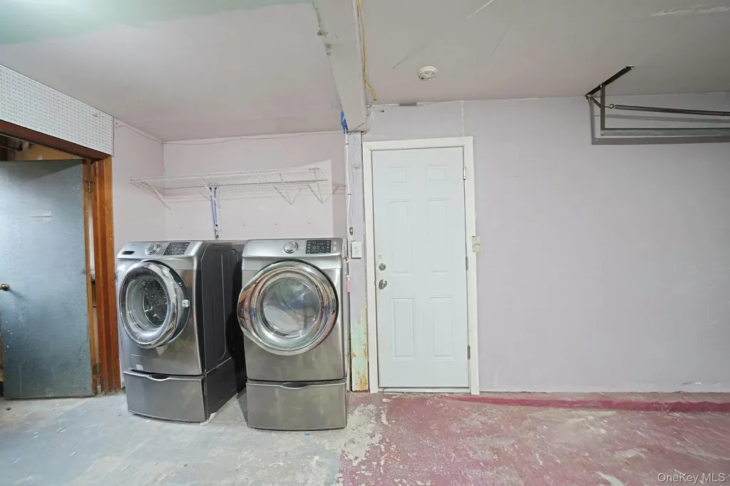 501 Windmill Avenue West Babylon NY 11704