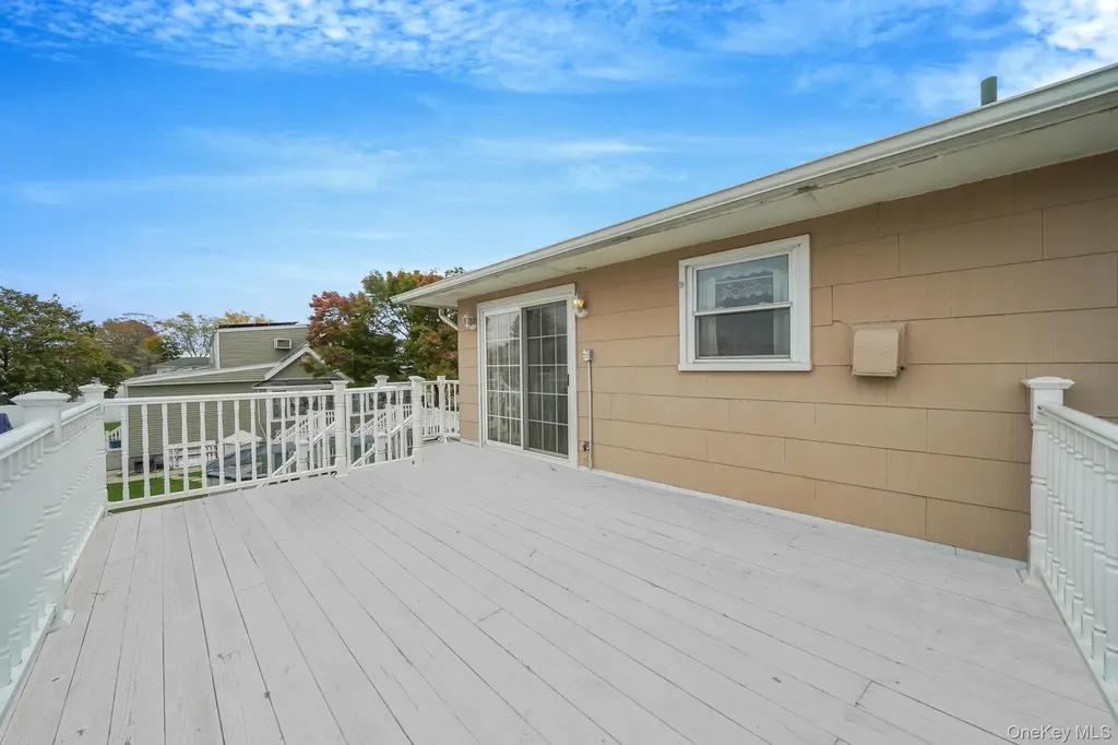 501 Windmill Avenue West Babylon NY 11704