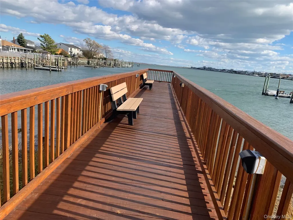 100 Baker Court Island Park NY 11558