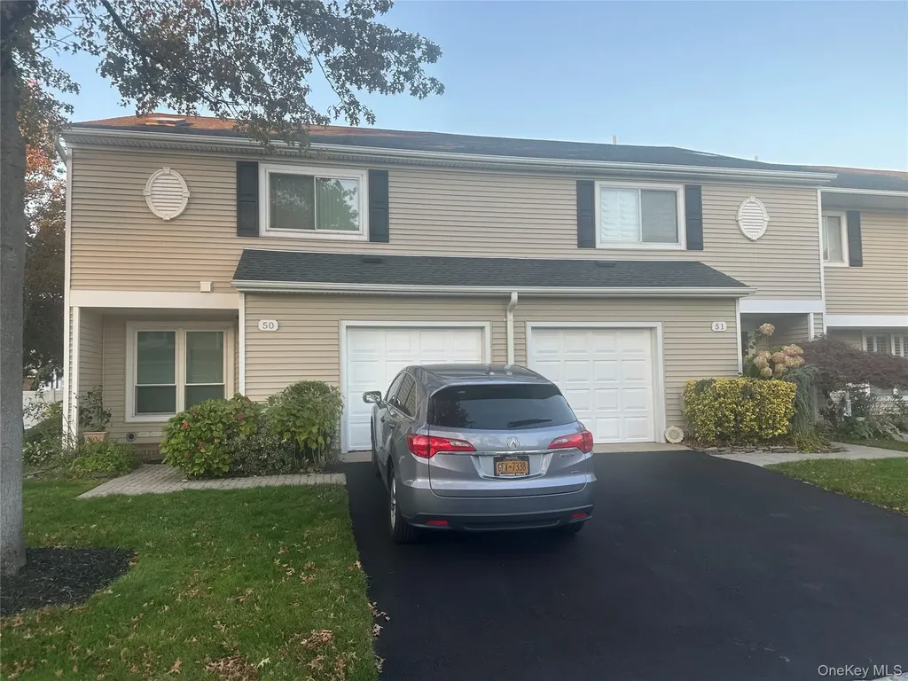 100 Baker Court Island Park NY 11558