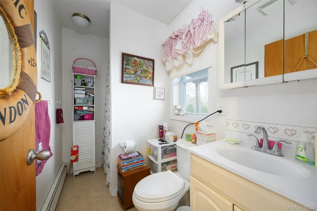 1098 292 Route Holmes NY 12531