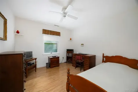 1098 292 Route Holmes NY 12531