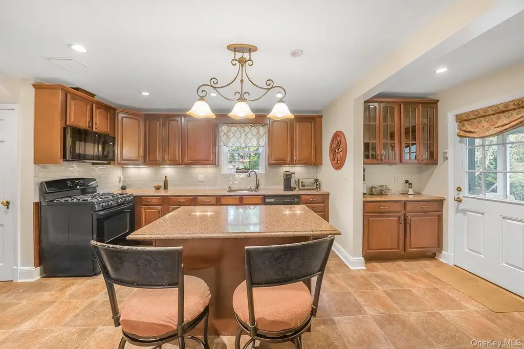 21 Huntington Drive Yonkers NY 10704