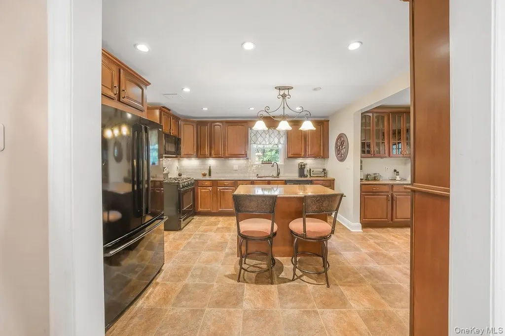 21 Huntington Drive Yonkers NY 10704