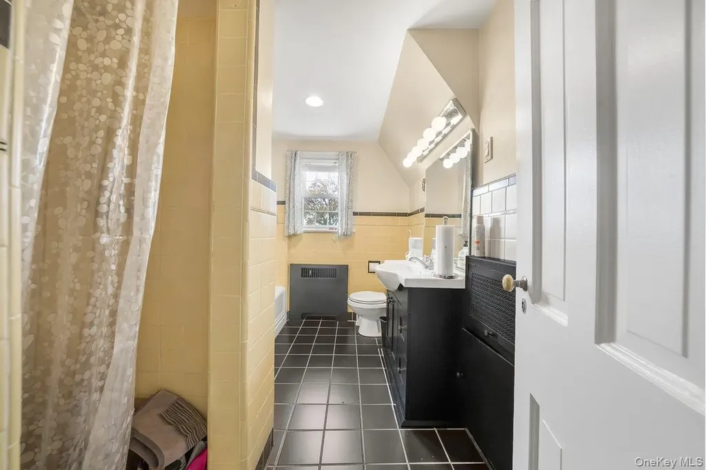 21 Huntington Drive Yonkers NY 10704