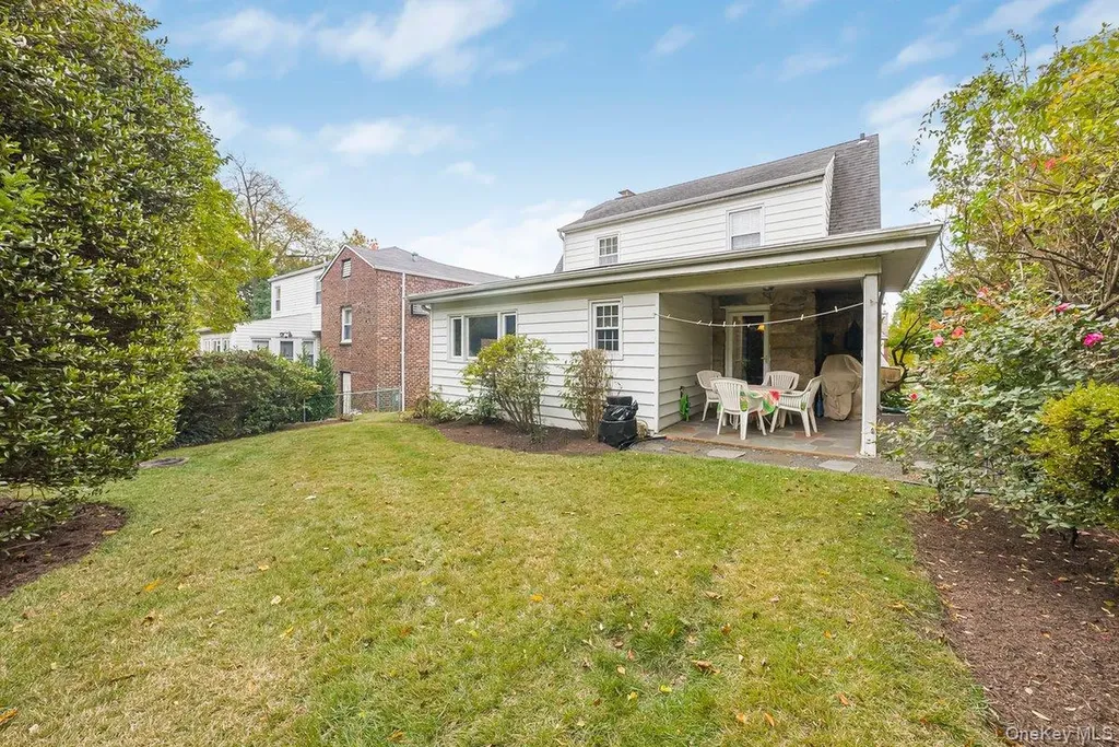 21 Huntington Drive Yonkers NY 10704