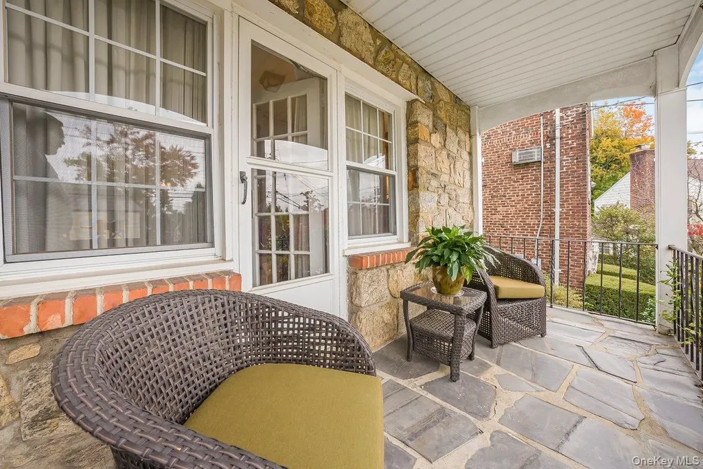 21 Huntington Drive Yonkers NY 10704